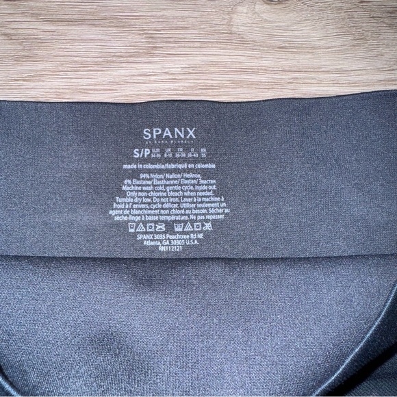 Spanx Camouflage Cropped Leggings - Picture 3 of 4